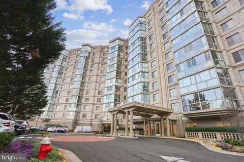19385 Cypress Ridge Ter #322, Leesburg, VA 20176