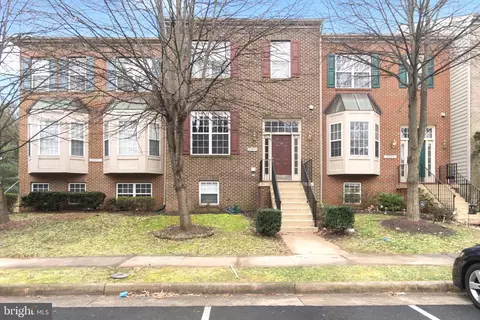 21095 Alberta Ter, Sterling, VA 20166