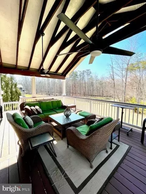 Exterior - 22341 Pasture Rose Pl, Broadlands, VA 20148 photo 5 of 8