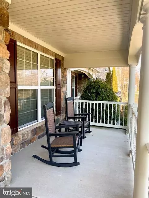 Exterior - 22341 Pasture Rose Pl, Broadlands, VA 20148 photo 4 of 8