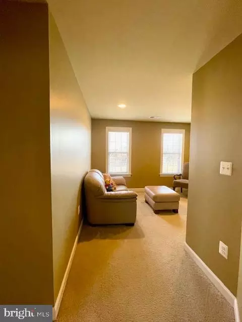 Entry Way - 22341 Pasture Rose Pl, Broadlands, VA 20148 photo 7 of 9