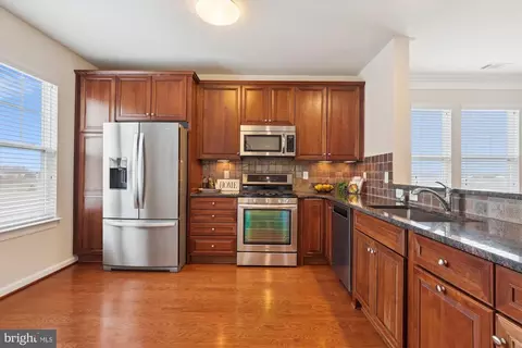 Kitchen - 20610 Hope Spring Ter #401, Ashburn, VA 20147 photo 3 of 4