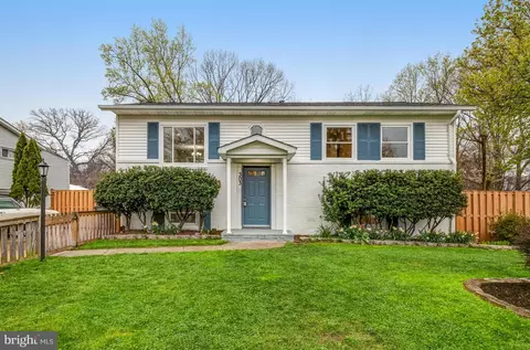 303 W Poplar Rd, Sterling, VA 20164