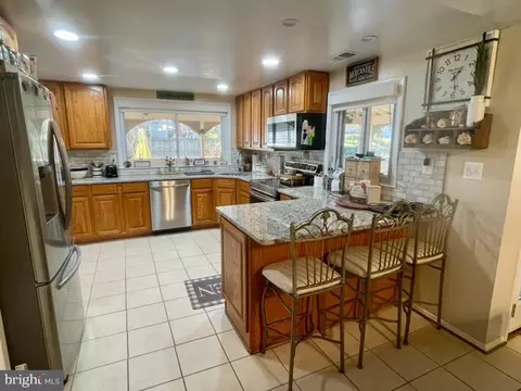 Kitchen - 1 Pheasant Run Ct, Sterling, VA 20164 photo 3 of 8
