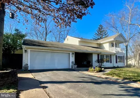 Exterior - 1 Pheasant Run Ct, Sterling, VA 20164 photo 2 of 32