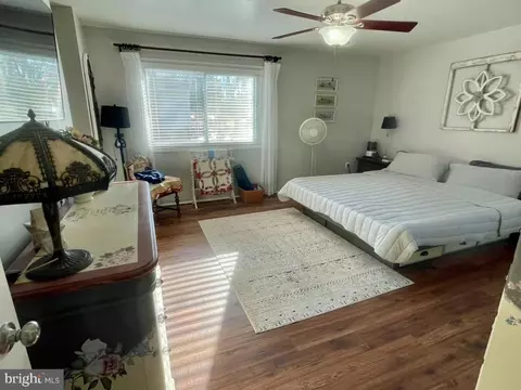 Bedroom - 1 Pheasant Run Ct, Sterling, VA 20164 photo 4 of 6