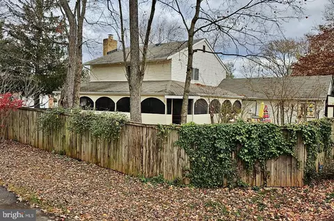 Exterior - 1 Pheasant Run Ct, Sterling, VA 20164 photo 14 of 32