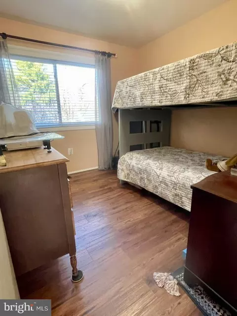 Bedroom - 1 Pheasant Run Ct, Sterling, VA 20164 photo 2 of 6