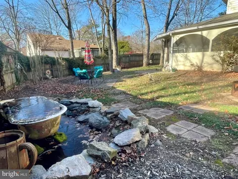 Exterior - 1 Pheasant Run Ct, Sterling, VA 20164 photo 11 of 32