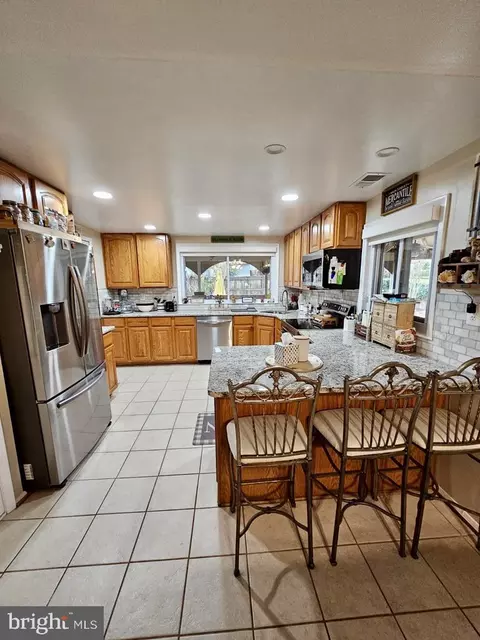 Kitchen - 1 Pheasant Run Ct, Sterling, VA 20164 photo 2 of 8