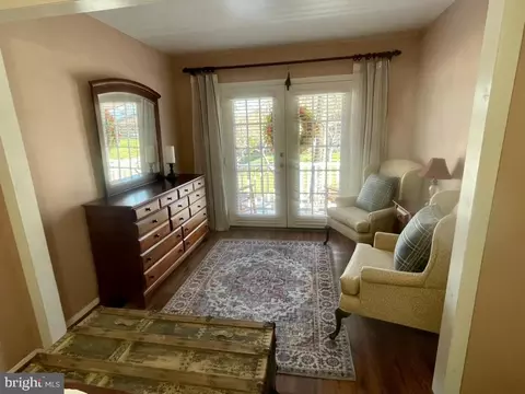 Living - 1 Pheasant Run Ct, Sterling, VA 20164 photo 15 of 15