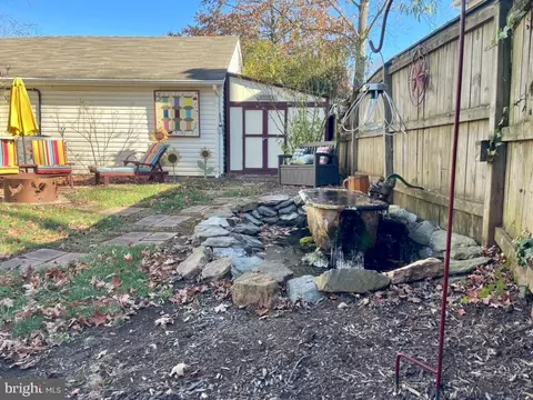 Exterior - 1 Pheasant Run Ct, Sterling, VA 20164 photo 17 of 32