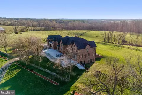 21051 St Louis Rd, Middleburg, VA 20117