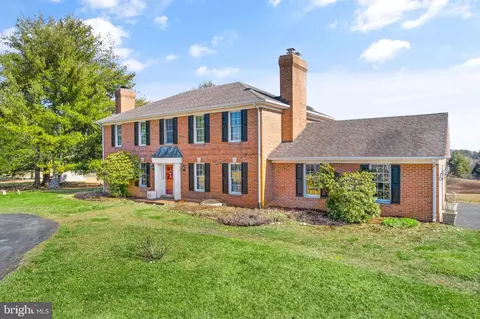 11928 Ropp Ln, Lovettsville, VA 20180