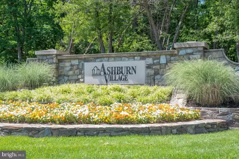 View/Area - 20272 Rosedale Ct, Ashburn, VA 20147 photo 3 of 12