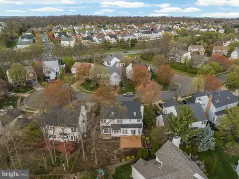 View/Area - 20272 Rosedale Ct, Ashburn, VA 20147 photo 2 of 12