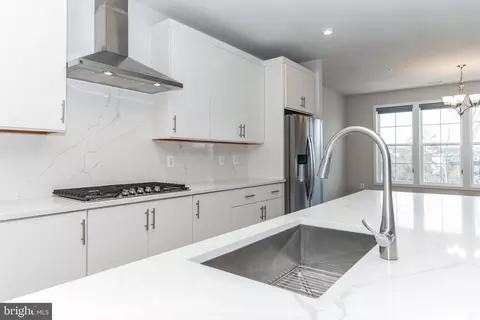 Kitchen - 43547 Charitable St, Ashburn, VA 20148 photo 1 of 1