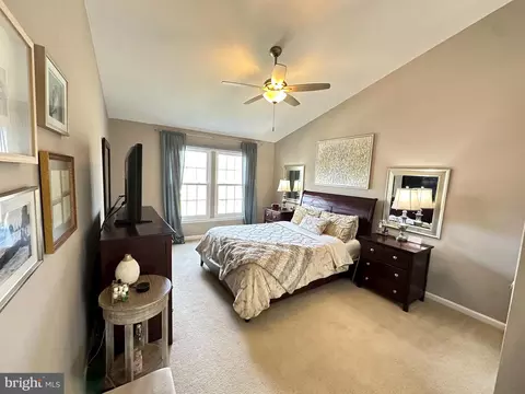 Bedroom - 43403 Malin Ct, Ashburn, VA 20147 photo 1 of 3