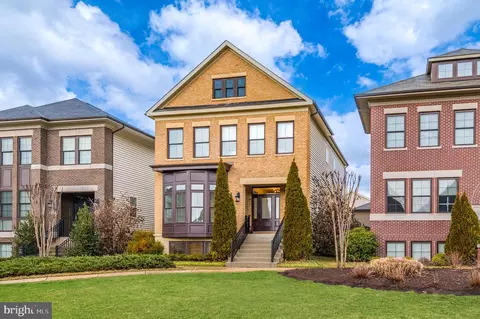 44596 Wellsboro Dr, Ashburn, VA 20147