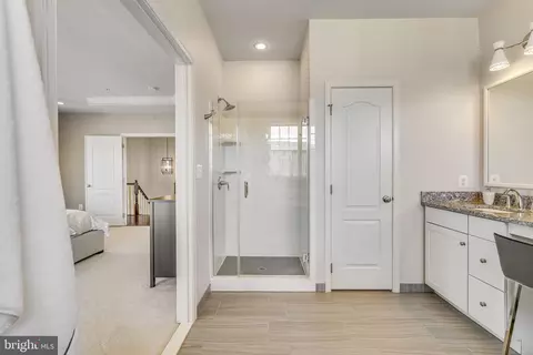 Bath - 23476 Bluemont Chapel Ter, Ashburn, VA 20148 photo 3 of 6