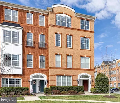 Exterior - 23476 Bluemont Chapel Ter, Ashburn, VA 20148 photo 1 of 11