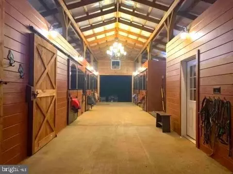 14358 Loyalty Rd, Leesburg, VA 20176