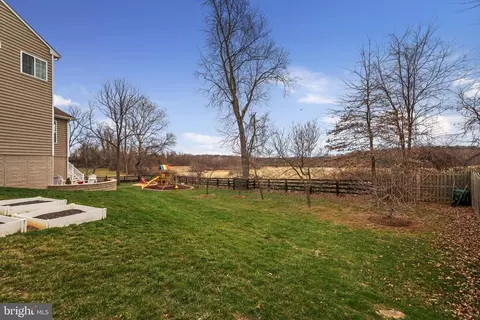 Exterior - 17 Ramsdell Ct, Round Hill, VA 20141 photo 5 of 15