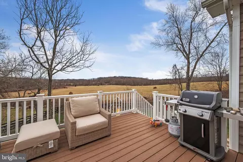 Exterior - 17 Ramsdell Ct, Round Hill, VA 20141 photo 2 of 15