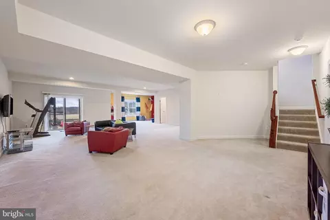 Living - 17 Ramsdell Ct, Round Hill, VA 20141 photo 5 of 6