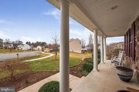 Exterior - 17 Ramsdell Ct, Round Hill, VA 20141 photo 13 of 15