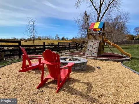 Exterior - 17 Ramsdell Ct, Round Hill, VA 20141 photo 6 of 15