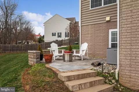 Exterior - 17 Ramsdell Ct, Round Hill, VA 20141 photo 10 of 15
