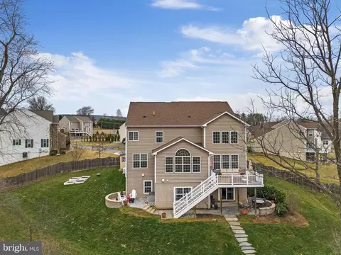 Exterior - 17 Ramsdell Ct, Round Hill, VA 20141 photo 12 of 15