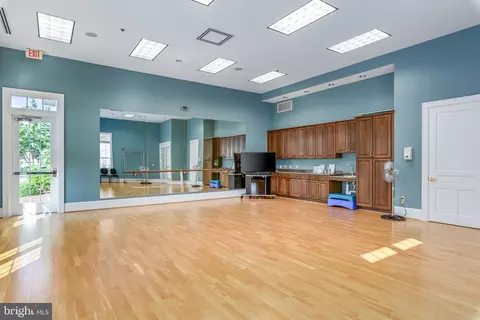Kitchen - 20570 Hope Spring Ter #304, Ashburn, VA 20147 photo 4 of 6