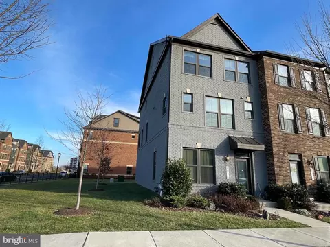 Exterior - 22314 Foundation Dr, Ashburn, VA 20148 photo 2 of 4