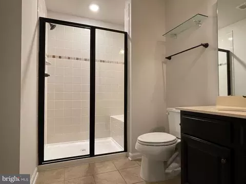 Bath - 22314 Foundation Dr, Ashburn, VA 20148 photo 1 of 4