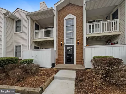 102 Westwick Ct #2, Sterling, VA 20165