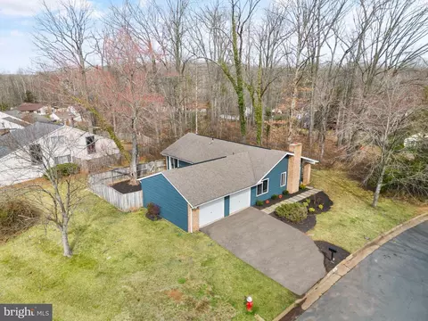 View/Area - 104 E Meadowland Ln, Sterling, VA 20164 photo 1 of 5