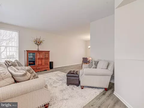 Living - 43265 Walter Ter, Ashburn, VA 20147 photo 1 of 9