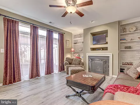 Living - 43265 Walter Ter, Ashburn, VA 20147 photo 7 of 9