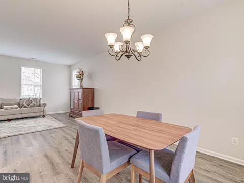 Dining - 43265 Walter Ter, Ashburn, VA 20147 photo 3 of 6