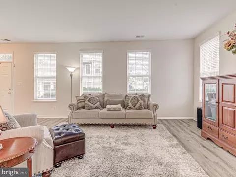 Living - 43265 Walter Ter, Ashburn, VA 20147 photo 4 of 9
