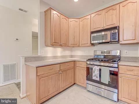 Kitchen - 43265 Walter Ter, Ashburn, VA 20147 photo 1 of 5