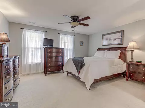 Bedroom - 43265 Walter Ter, Ashburn, VA 20147 photo 6 of 9