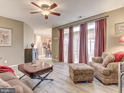 Living - 43265 Walter Ter, Ashburn, VA 20147 photo 8 of 9