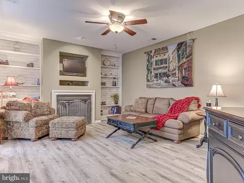Living - 43265 Walter Ter, Ashburn, VA 20147 photo 6 of 9