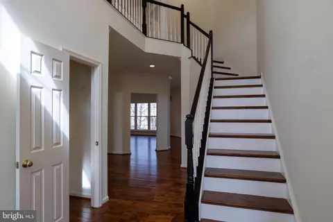 Entry Way - 43832 Robindale Ct, Ashburn, VA 20147 photo 1 of 4