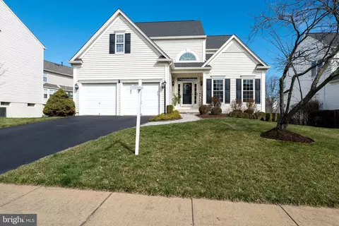 Exterior - 43832 Robindale Ct, Ashburn, VA 20147 photo 1 of 11