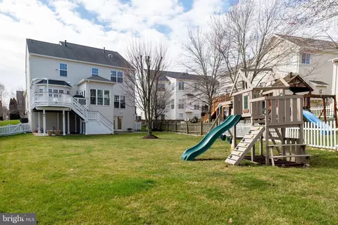 View/Area - 43832 Robindale Ct, Ashburn, VA 20147 photo 2 of 2