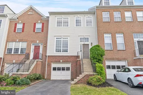 627 Springhouse Sq SE, Leesburg, VA 20175